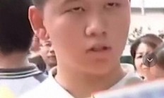 弟弟考场外接姐姐不小心说实话了